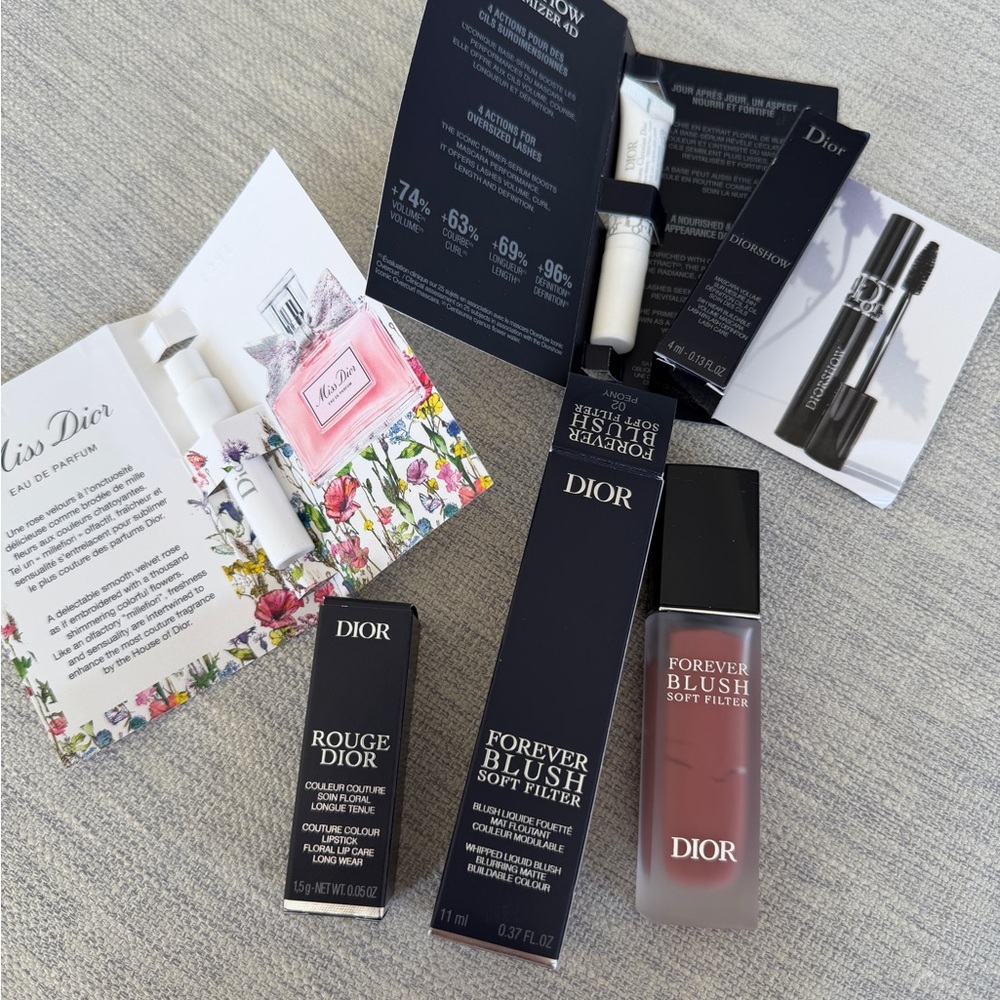 Dior Forever Blush Soft Filter02 Peony, rouge lipstick, mascara
